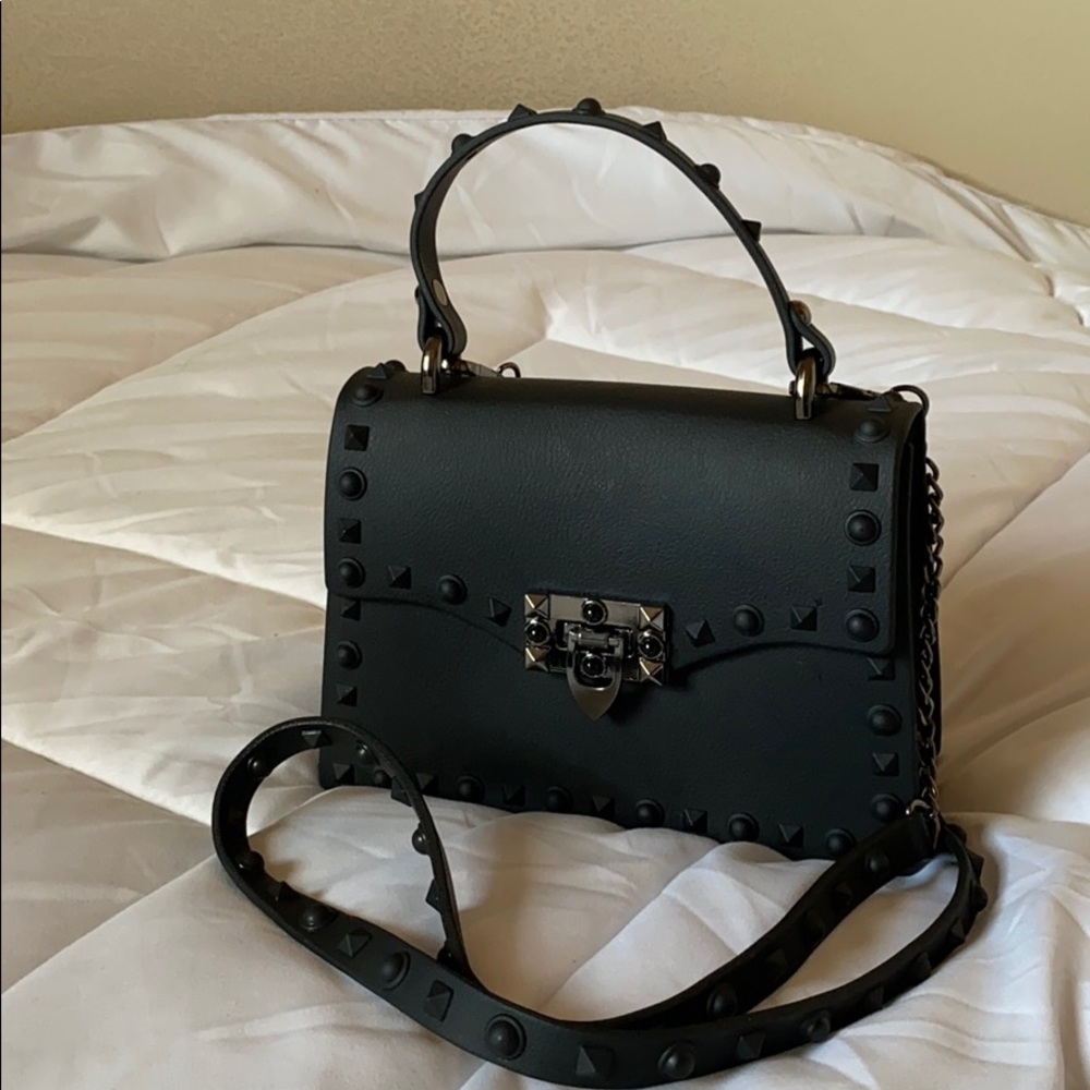 Black versatile bag